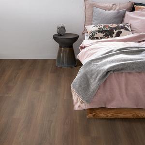 Egger EPL175 Dark Bedollo Walnut Laminált padló