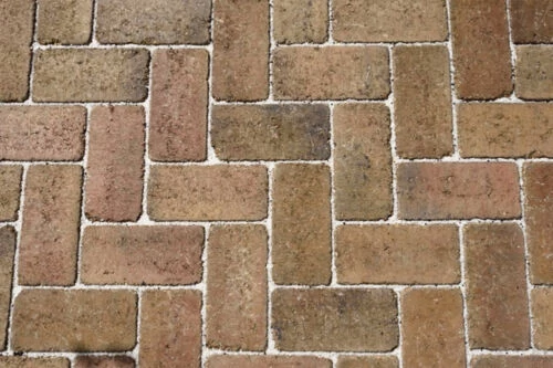„Beton Tégla” Barna-Sárga, Antikolt